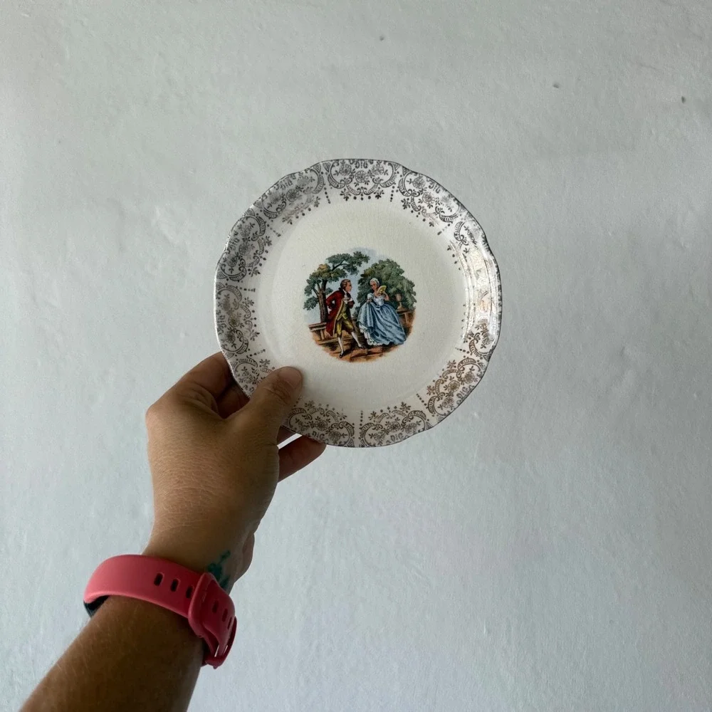 Vintage Romantic Victorian Courting Couple‎ Collector Plate Cottagecore Decor